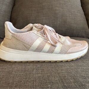 Adidas Women's pink/purple suede Sneakers